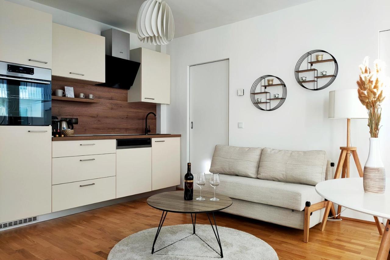 Luma Apartment Near Schoenbrunn With Parking Wien Eksteriør bilde